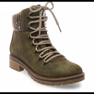 Mossimo Supply co. Bettyann Hiking Boots
